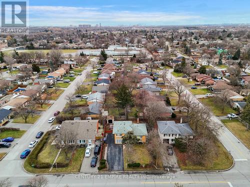 29 Flowertown Ave Brampton Avenue, Brampton, ON - Outdoor With View