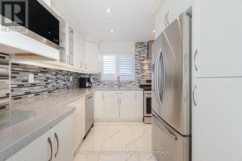 45 - 431 Silverstone Drive, Toronto, ON - Indoor Photo Showing Kitchen