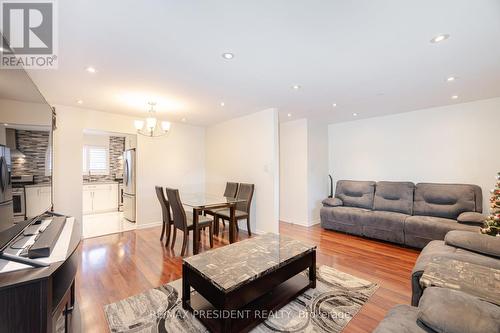 45 - 431 Silverstone Drive, Toronto, ON - Indoor Photo Showing Living Room