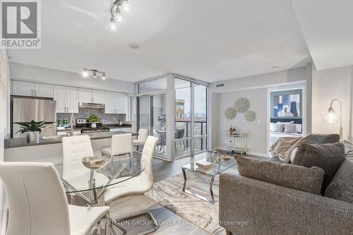 711 - 280 Donlands Avenue, Toronto, ON - Indoor Photo Showing Living Room