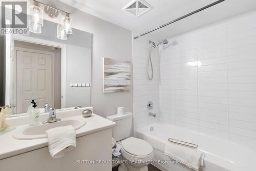 711 - 280 Donlands Avenue, Toronto, ON - Indoor Photo Showing Bathroom