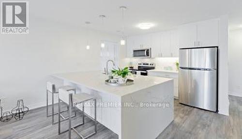 391 Royal York Road, Toronto, ON - Indoor Photo Showing Kitchen With Upgraded Kitchen