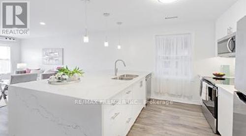 391 Royal York Road, Toronto, ON - Indoor Photo Showing Kitchen With Double Sink With Upgraded Kitchen