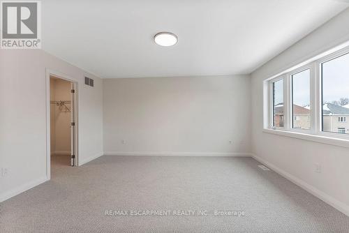 199 Alessio Drive, Hamilton, ON - Indoor Photo Showing Other Room