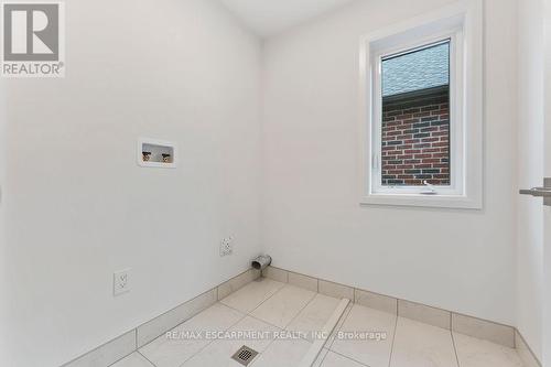 199 Alessio Drive, Hamilton, ON - Indoor Photo Showing Other Room