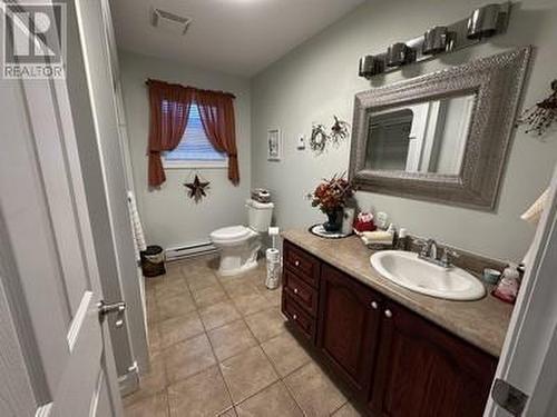 10-14 Irishtown Road, Carbonear, NL - Indoor Photo Showing Bathroom