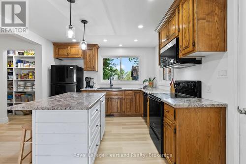 4756 Road 164, West Perth (63 - Logan Twp), ON - Indoor Photo Showing Kitchen