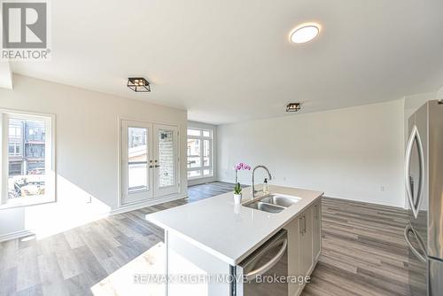 23 Wyn Wood Lane, Orillia, ON - Indoor Photo Showing Kitchen With Double Sink