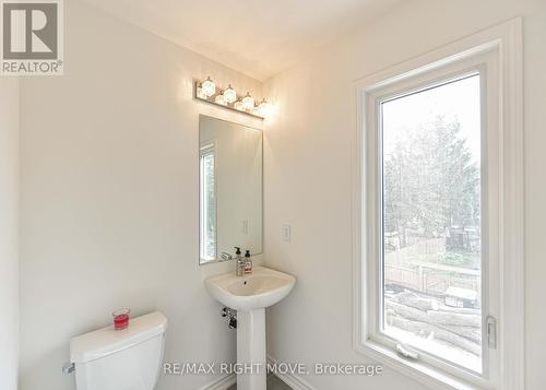 23 Wyn Wood Lane, Orillia, ON - Indoor Photo Showing Bathroom