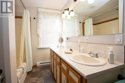 454 North St, Sault Ste. Marie, ON - Indoor Photo Showing Bathroom