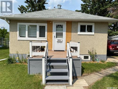 950 17Th Street W, Prince Albert, SK - Outdoor