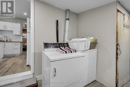 1050 Margaret Street, London, ON - Indoor Photo Showing Laundry Room