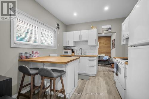 1050 Margaret Street, London, ON - Indoor Photo Showing Kitchen