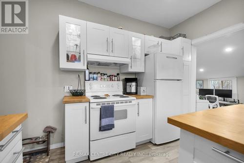 1050 Margaret Street, London, ON - Indoor Photo Showing Kitchen