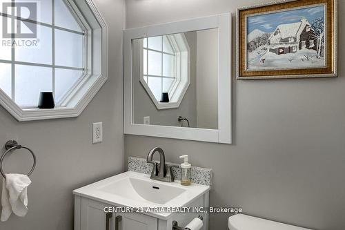 236 Dunsmore Lane, Barrie, ON - Indoor Photo Showing Bathroom