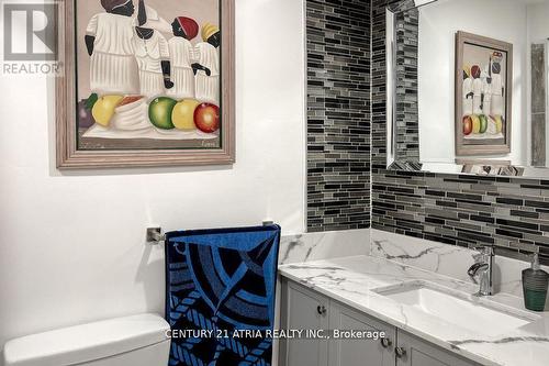 236 Dunsmore Lane, Barrie, ON - Indoor Photo Showing Bathroom