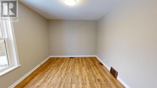 821 Wharncliffe Road S, London, ON - Indoor Photo Showing Other Room