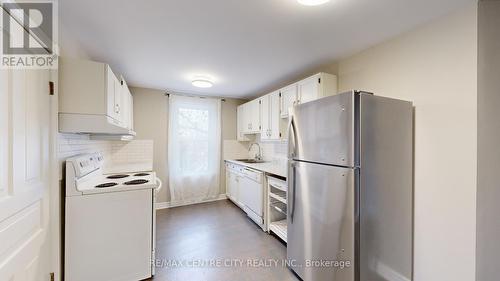 821 Wharncliffe Road S, London, ON - Indoor Photo Showing Kitchen