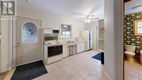 821 Wharncliffe Road S, London, ON - Indoor Photo Showing Kitchen With Double Sink