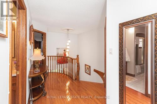 16 Chelsea Crescent, Hamilton, ON - Indoor Photo Showing Other Room