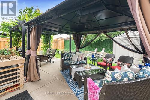 16 Chelsea Crescent, Hamilton, ON - Outdoor