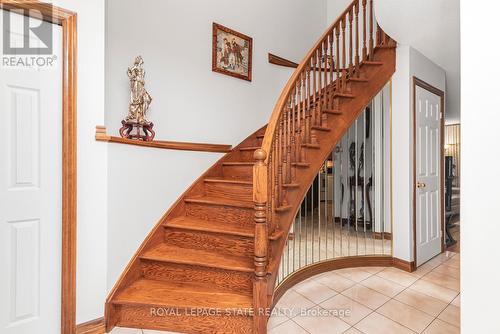 16 Chelsea Crescent, Hamilton, ON - Indoor Photo Showing Other Room