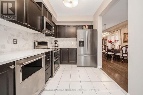 16 Gulfbrook Circle, Brampton, ON - Indoor Photo Showing Kitchen