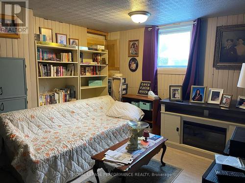 128 Adolphus Street, Cornwall, ON - Indoor Photo Showing Bedroom