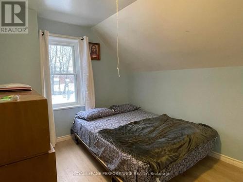 128 Adolphus Street, Cornwall, ON - Indoor Photo Showing Bedroom