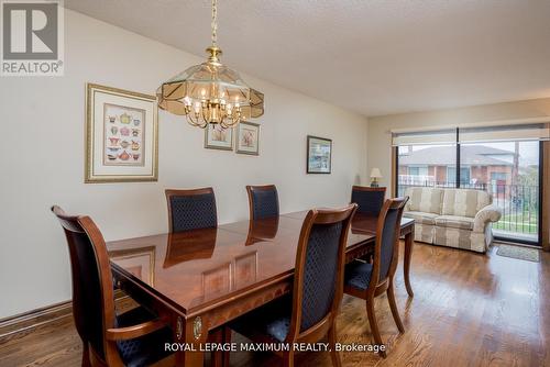 44 Flagstick Court, Toronto, ON - Indoor Photo Showing Dining Room