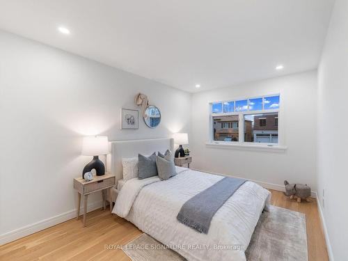 61 Bennington Heights Dr, Toronto, ON - Indoor Photo Showing Bedroom