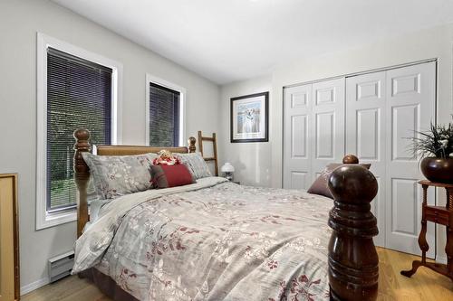 74 Lodge Drive, Clearwater, BC - Indoor Photo Showing Bedroom