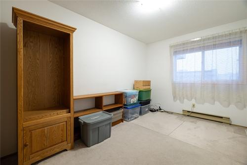 412-1450 Bertram Street, Kelowna, BC - Indoor Photo Showing Other Room