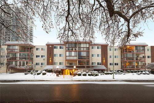 412-1450 Bertram Street, Kelowna, BC - Outdoor With Balcony With Facade