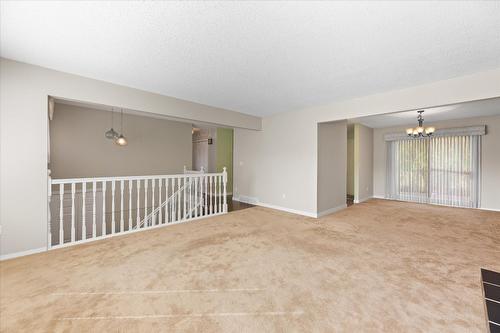 328 Glenmore Road, Kelowna, BC - Indoor Photo Showing Other Room