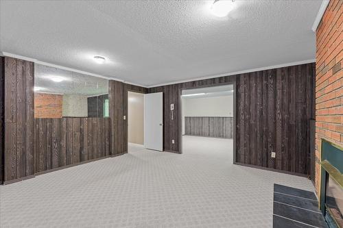 328 Glenmore Road, Kelowna, BC - Indoor Photo Showing Other Room