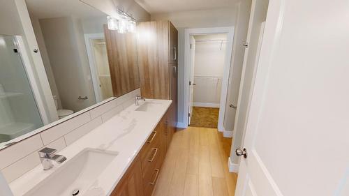 331 Legacy Lookout, Cranbrook, BC - Indoor Photo Showing Bathroom