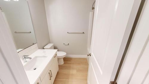 331 Legacy Lookout, Cranbrook, BC - Indoor Photo Showing Bathroom