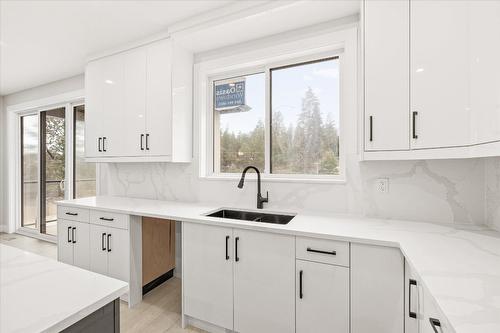 1681 Harbour View Crescent, Westbank, BC - Indoor Photo Showing Kitchen With Double Sink