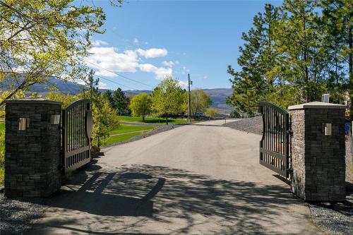 2375 Grantham Road, Kelowna, BC - Outdoor With View