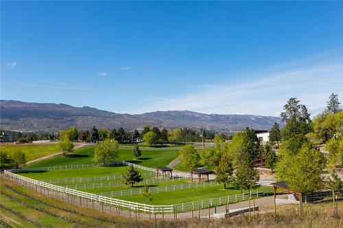 2375 Grantham Road, Kelowna, BC - Outdoor With View