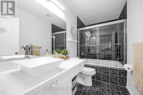 1160 Middlebury Avenue, Oshawa, ON - Indoor Photo Showing Bathroom