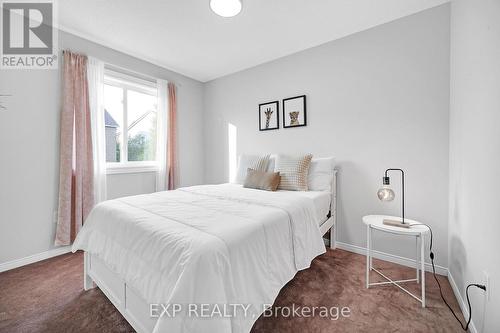 1160 Middlebury Avenue, Oshawa, ON - Indoor Photo Showing Bedroom