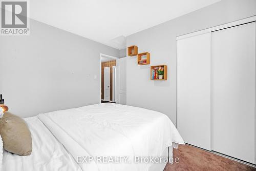 1160 Middlebury Avenue, Oshawa, ON - Indoor Photo Showing Bedroom