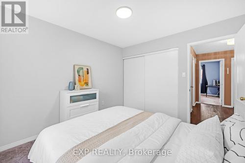 1160 Middlebury Avenue, Oshawa, ON - Indoor Photo Showing Bedroom