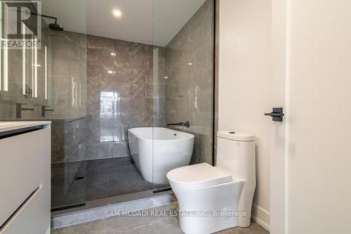 9 - 10 Lou Parsons Way, Mississauga, ON - Indoor Photo Showing Bathroom