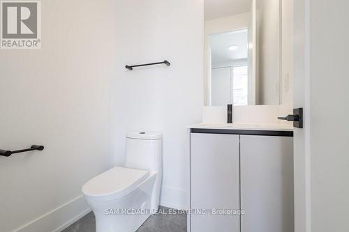 9 - 10 Lou Parsons Way, Mississauga, ON - Indoor Photo Showing Bathroom