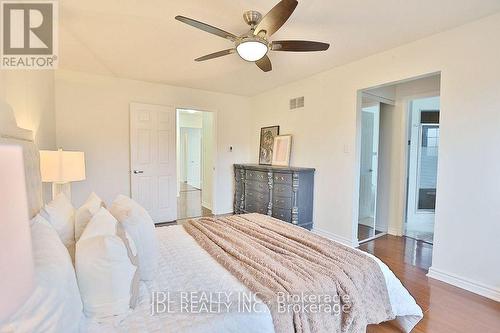 135 Stonebriar Drive, Vaughan, ON - Indoor Photo Showing Bedroom