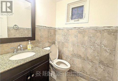 135 Stonebriar Drive, Vaughan, ON - Indoor Photo Showing Bathroom