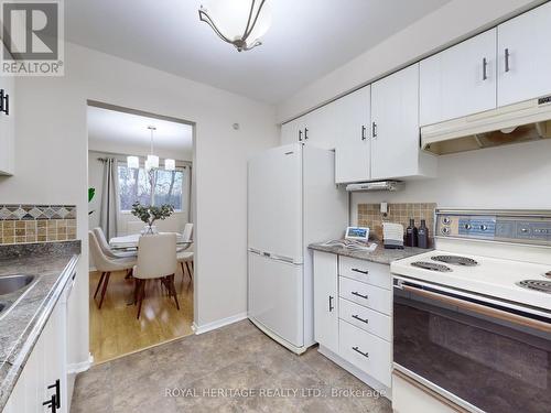 36 Frazer Road S, Ajax, ON - Indoor Photo Showing Kitchen